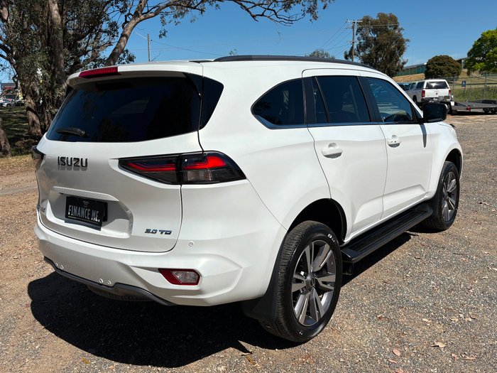 2023 Isuzu MU-X LS-T