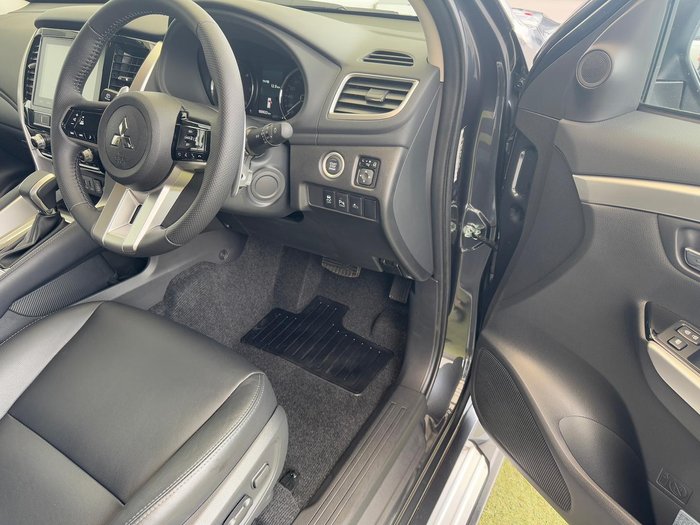 2024 Mitsubishi Pajero Sport GLS