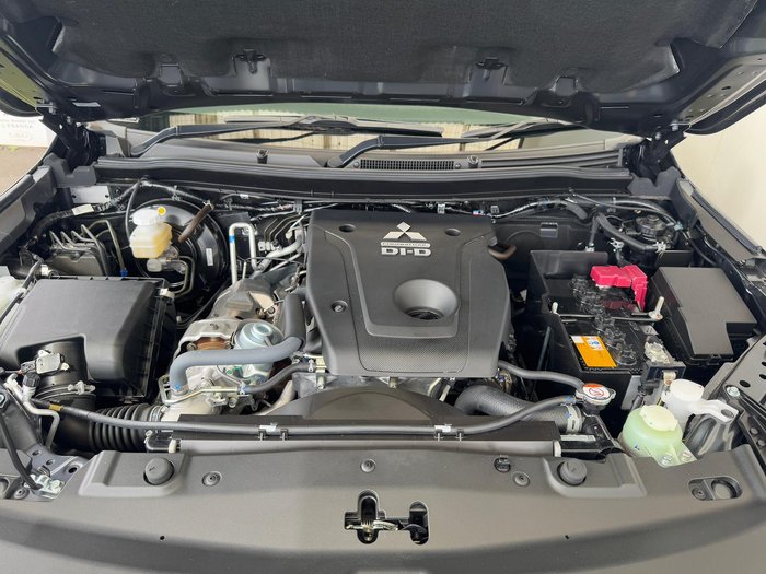 2024 Mitsubishi Pajero Sport GLS