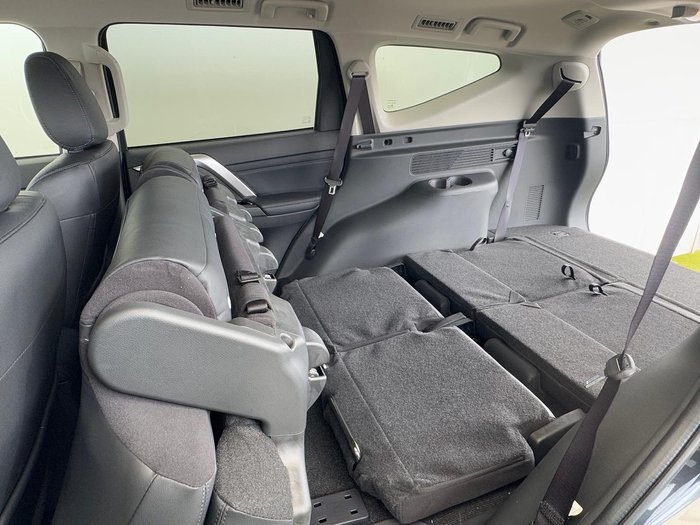 2025 Mitsubishi Pajero Sport GLS