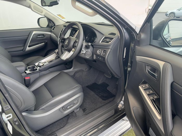 2024 Mitsubishi Pajero Sport GLS