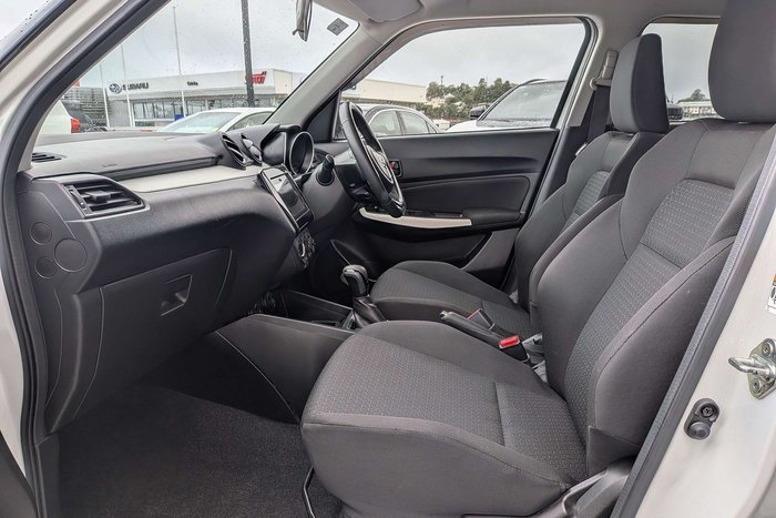 2019 Suzuki Swift GL Navigator