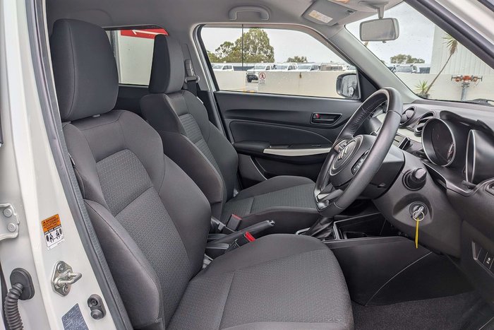 2019 Suzuki Swift GL Navigator