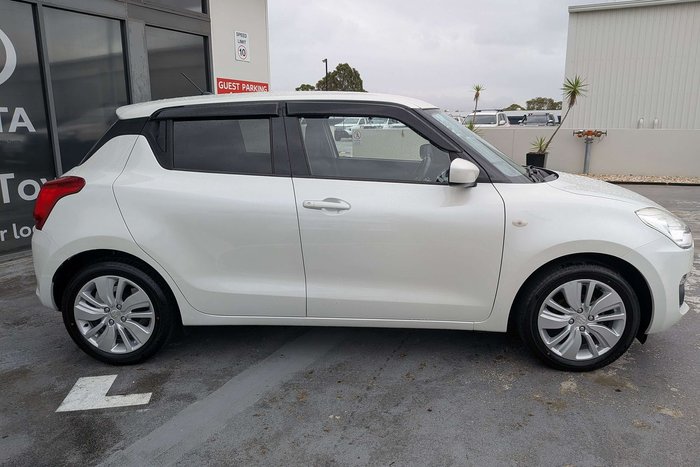 2019 Suzuki Swift GL Navigator