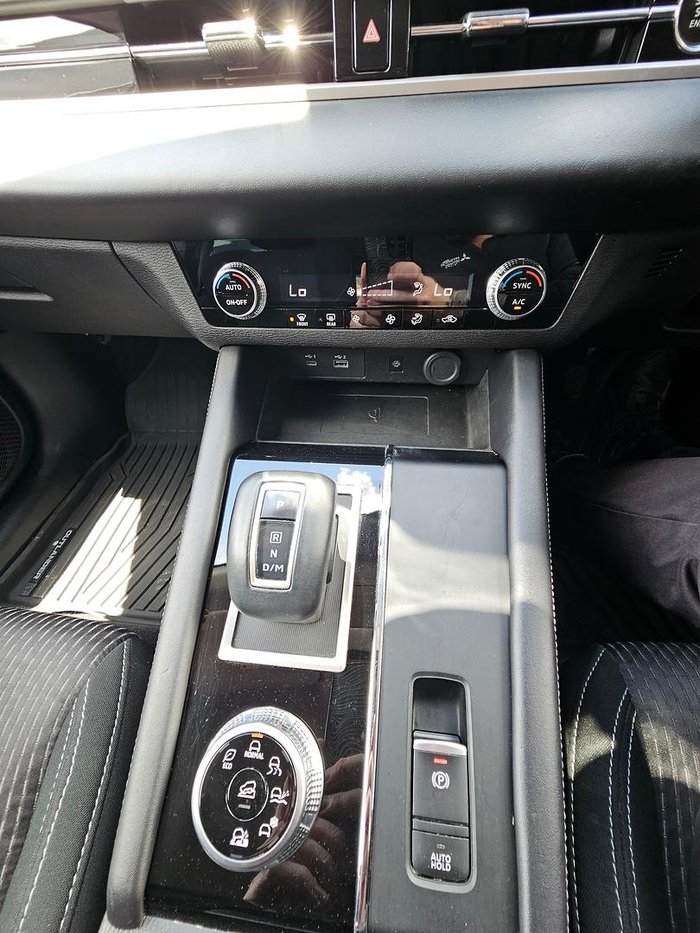 2022 Mitsubishi Outlander LS