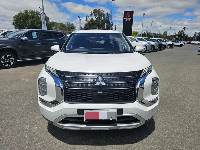 2022 Mitsubishi Outlander LS