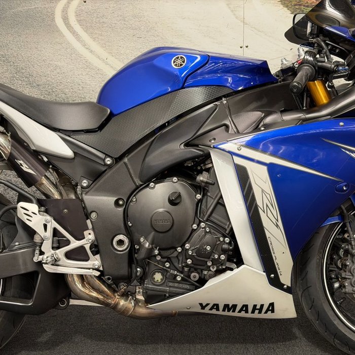 2010 Yamaha YZF-R1 Blue