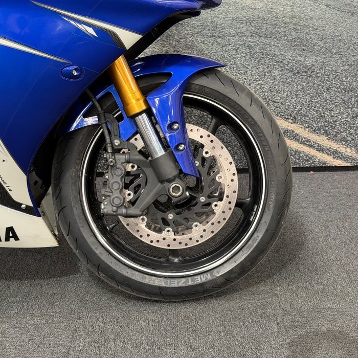 2010 Yamaha YZF-R1 Blue