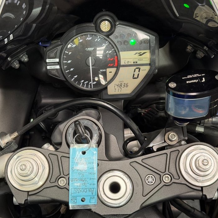 2010 Yamaha YZF-R1 Blue