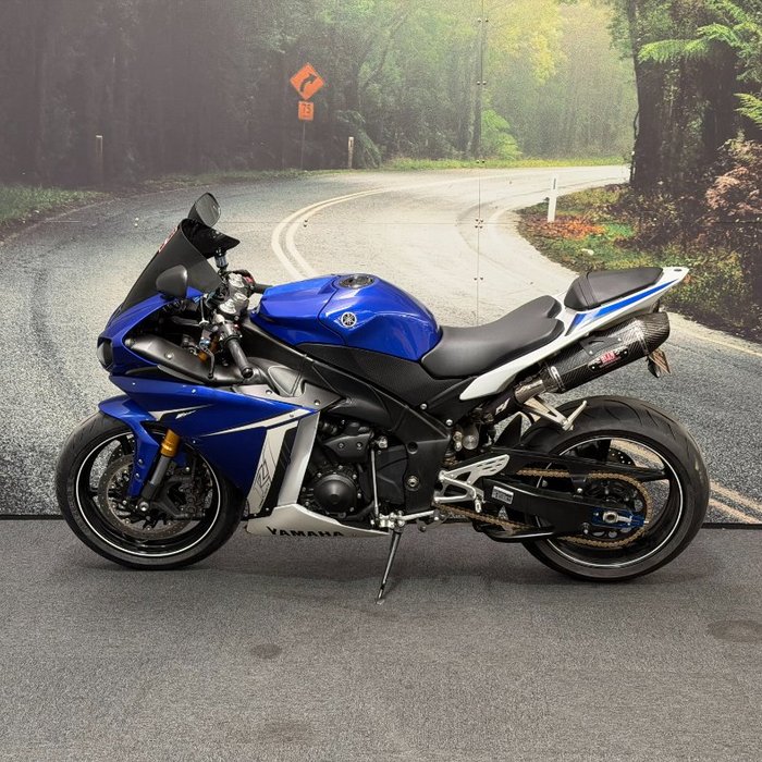 2010 Yamaha YZF-R1 Blue