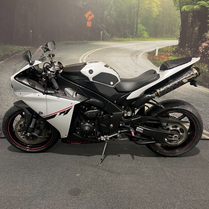 2014 Yamaha YZF-R1 White