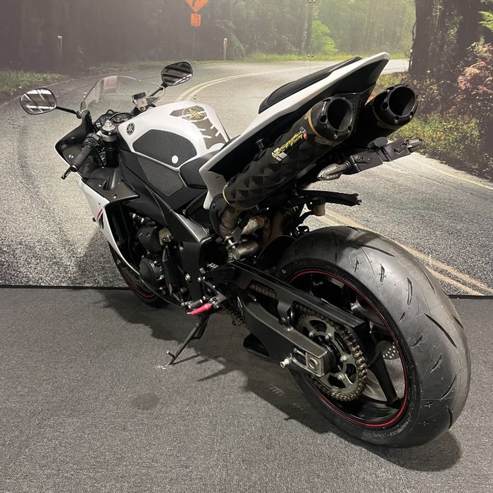 2014 Yamaha YZF-R1 White