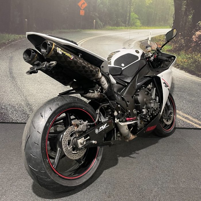 2014 Yamaha YZF-R1 White