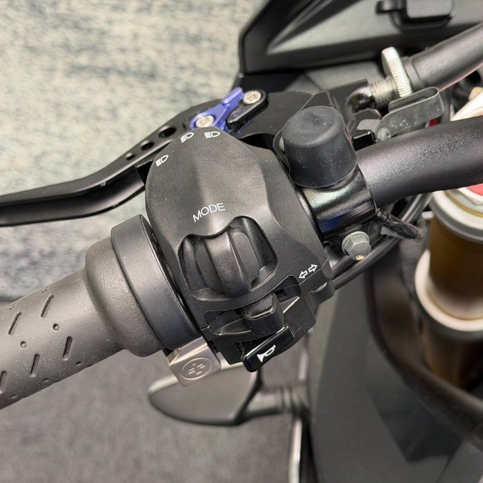 2016 APRILIA TUONO V4 FACTORY Blue