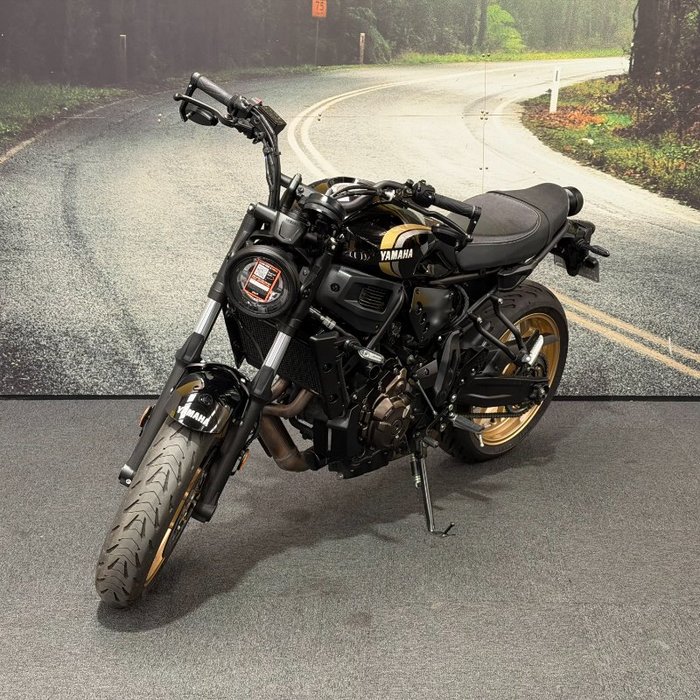 2022 Yamaha XSR700 Black