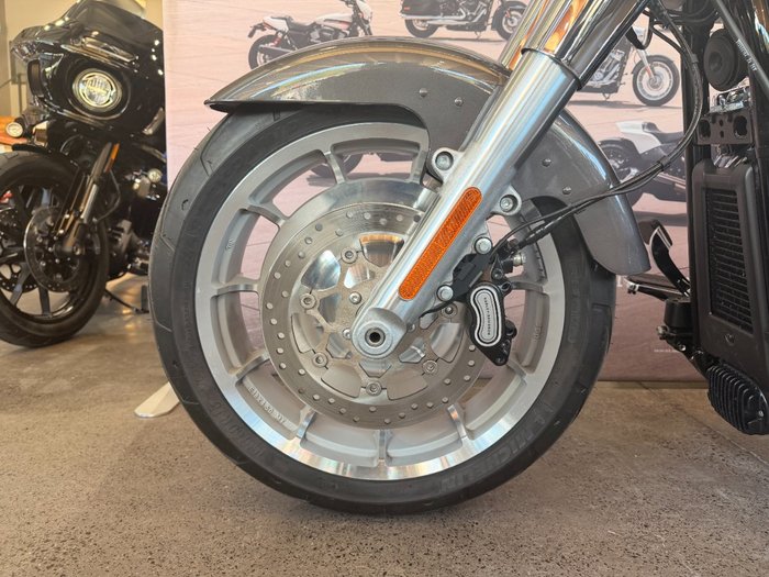 2023 Harley-davidson FLFBS FAT BOY S (114) GREY HAZE SILVER FORTUNE