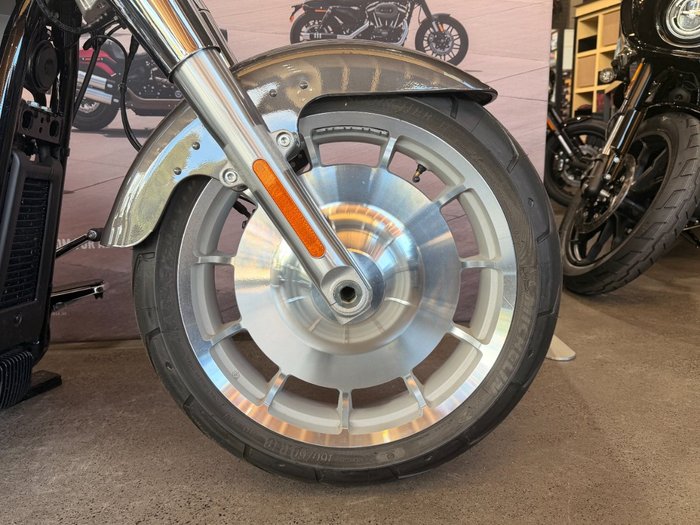 2023 Harley-davidson FLFBS FAT BOY S (114) GREY HAZE SILVER FORTUNE