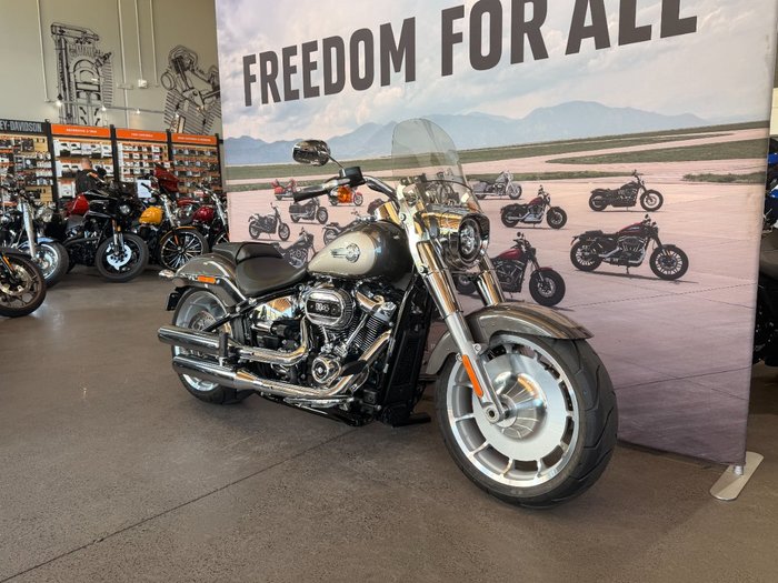 2023 Harley-davidson FLFBS FAT BOY S (114) GREY HAZE SILVER FORTUNE