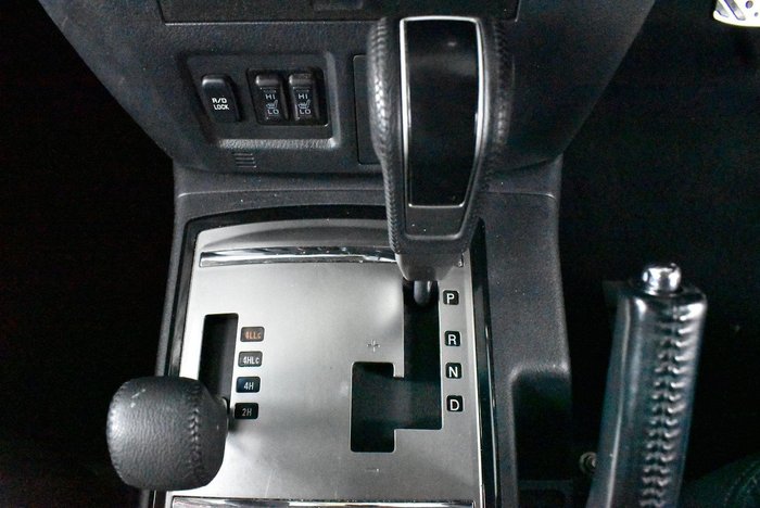 2020 Mitsubishi Pajero Exceed