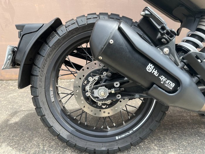 2023 HUSQVARNA SVARTPILEN 401 BLACK