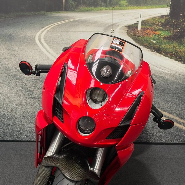 2004 DUCATI 749 Red