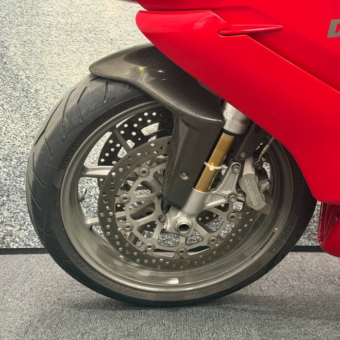 2004 DUCATI 749 Red
