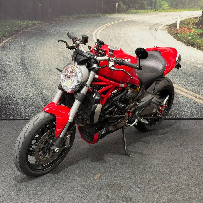 2014 DUCATI MONSTER 1200 Red