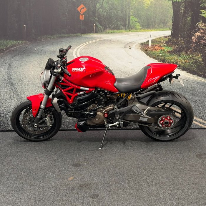 2014 DUCATI MONSTER 1200 Red