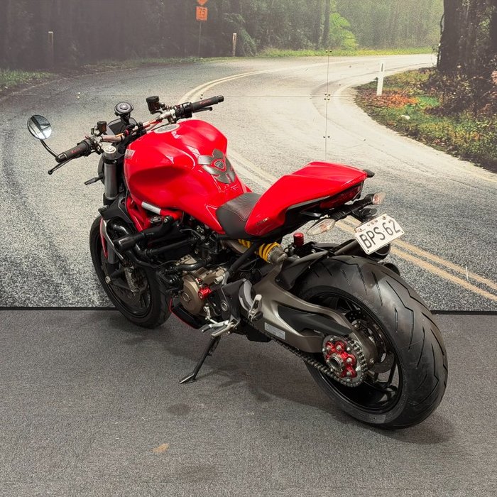 2014 DUCATI MONSTER 1200 Red