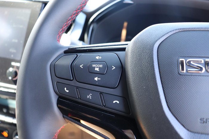 2025 Isuzu D-MAX X-TERRAIN