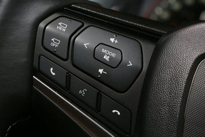 2025 Isuzu MU-X X-TERRAIN