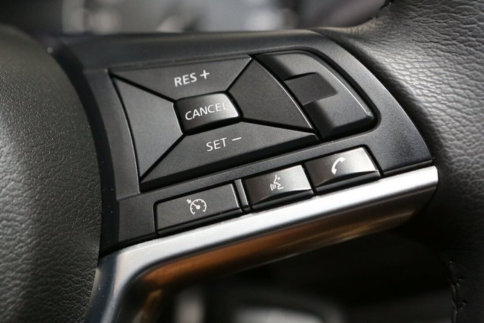 2023 Nissan Navara ST