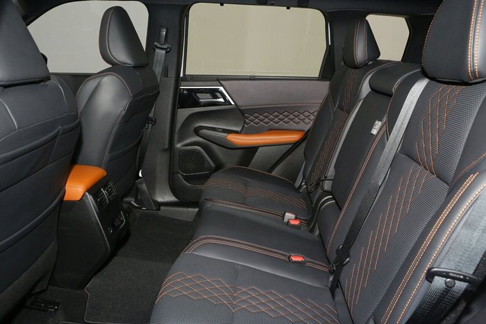 2023 Mitsubishi Outlander Exceed Tourer