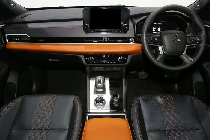 2023 Mitsubishi Outlander Exceed Tourer