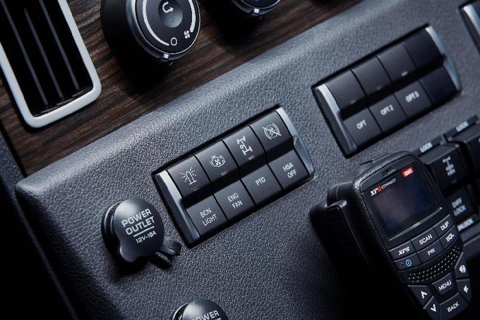 2024 Freightliner Cascadia 116 White