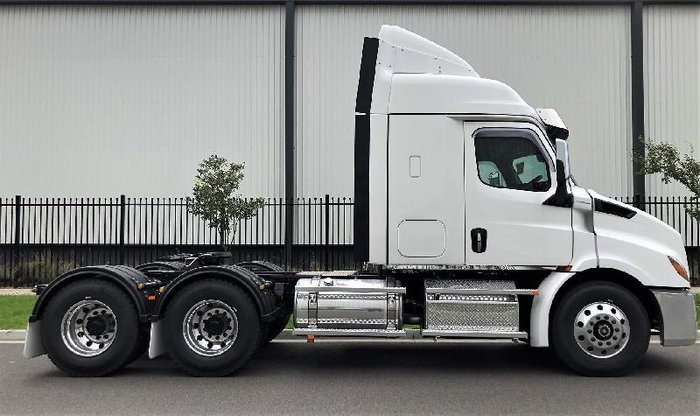 2024 Freightliner Cascadia 116 White