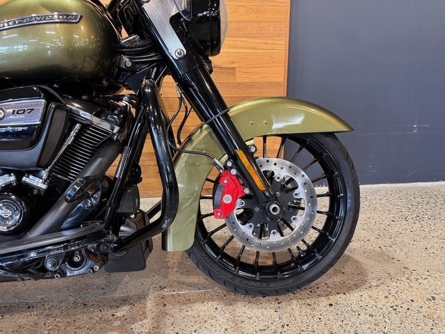 2017 Harley-davidson FLHRXS ROAD KING SPECIAL Beige