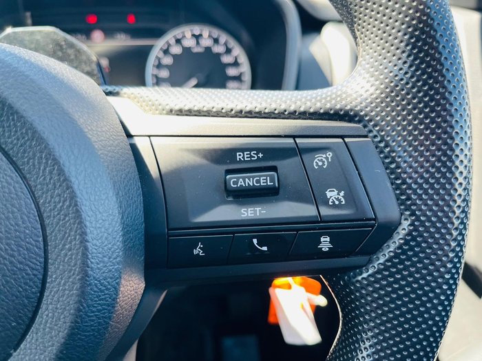 2024 Mitsubishi Triton GLX+