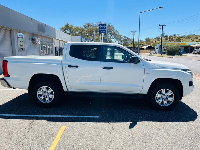 2024 Mitsubishi Triton GLX+