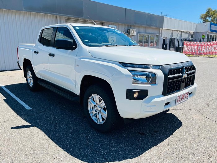 2024 Mitsubishi Triton GLX+