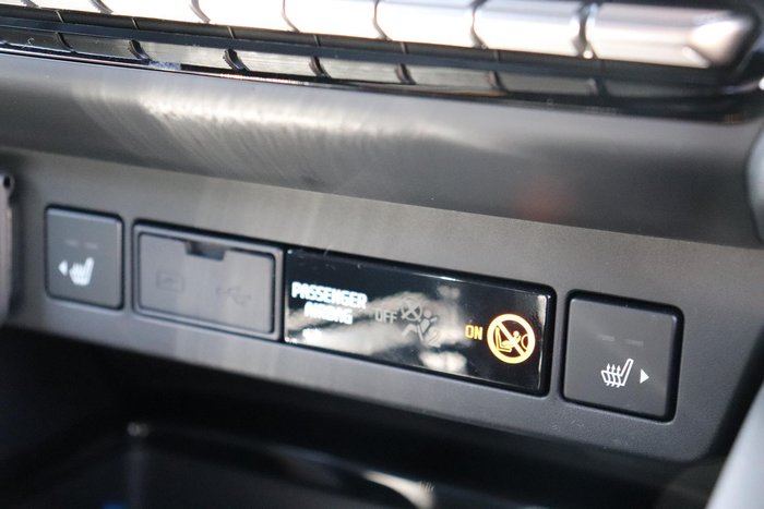 2025 Isuzu MU-X LS-T