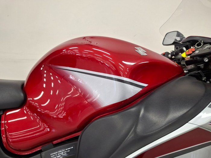2016 Suzuki GSX1300RA (HAYABUSA) Red