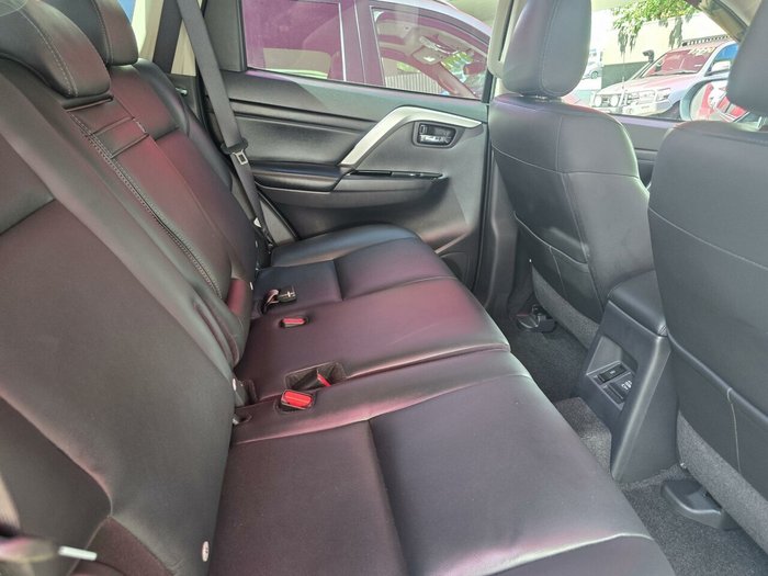 2023 Mitsubishi Pajero Sport GLS