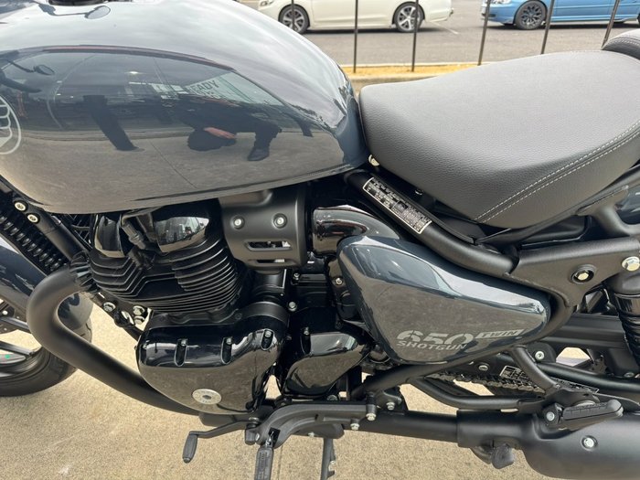 2025 Royal Enfield (see Also Enfiel SHOTGUN 650 GREY