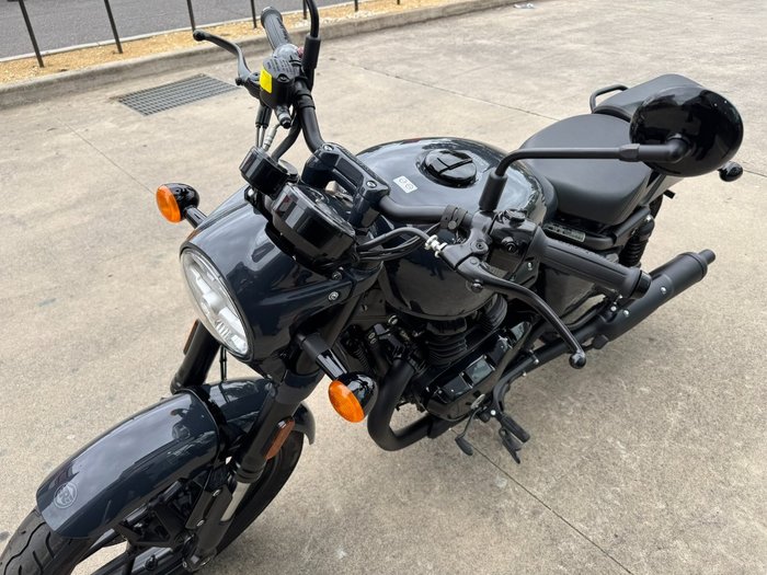 2025 Royal Enfield (see Also Enfiel SHOTGUN 650 GREY