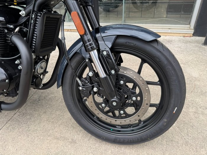 2025 Royal Enfield (see Also Enfiel SHOTGUN 650 GREY