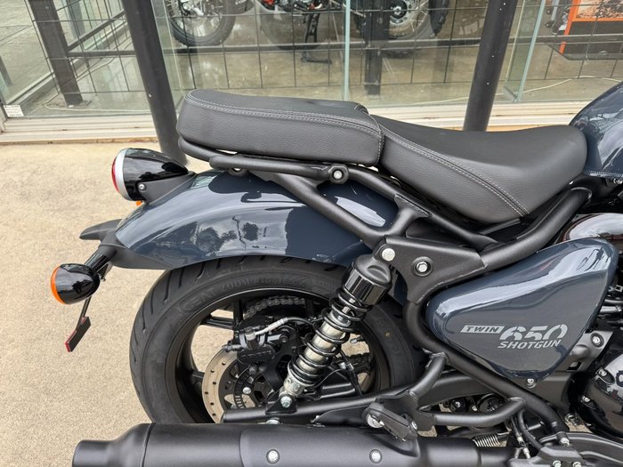 2025 Royal Enfield (see Also Enfiel SHOTGUN 650 GREY