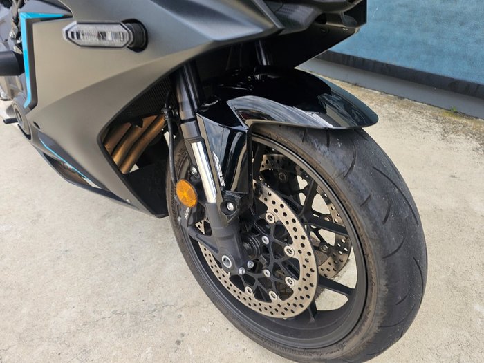 2023 Honda CBR650R Black