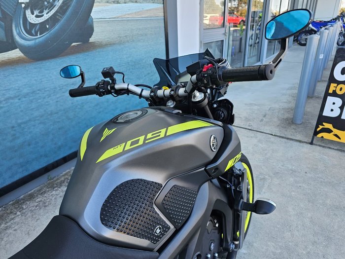 2018 Yamaha MT-09A Yellow