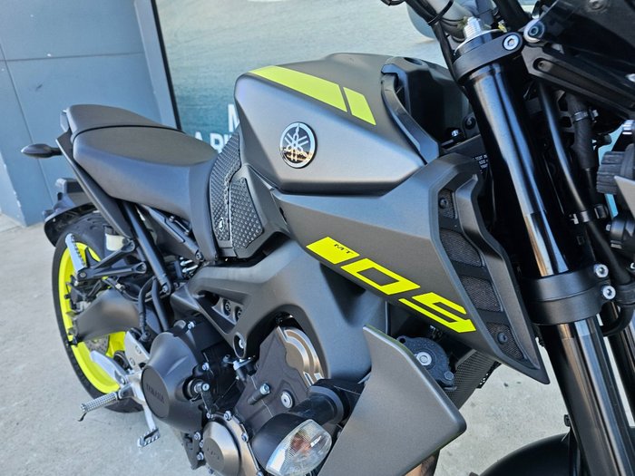2018 Yamaha MT-09A Yellow